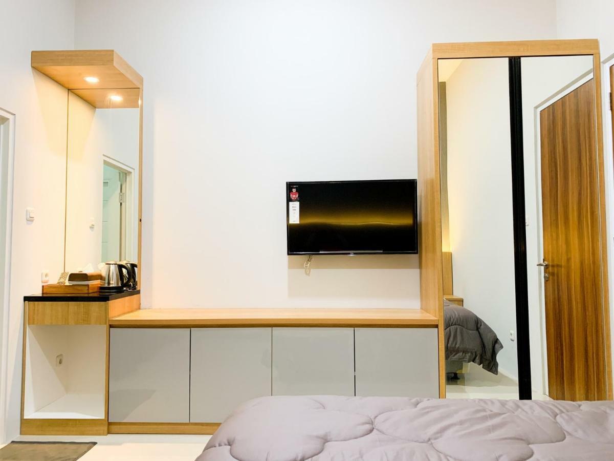 We Coliving Hotel 3*